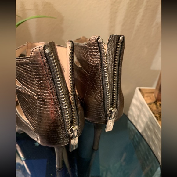 Michael Michael Kors Mavis Heel - Picture 16 of 16